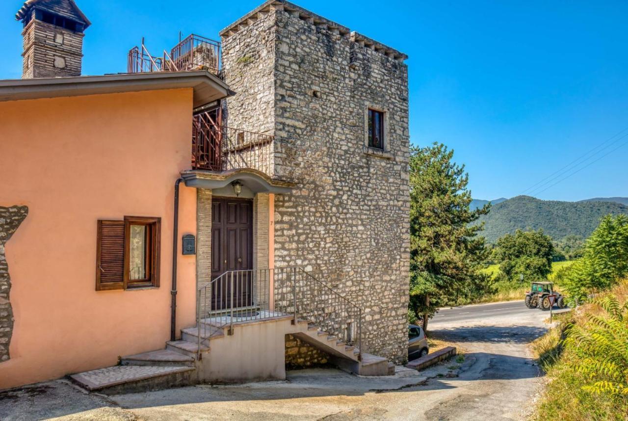 Col Sant'AngeloLa Torre Di Piediluco公寓 外观 照片